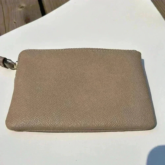 Authentic Coach Taupe Neutral Wristlet NWT - Picture 6 of 11